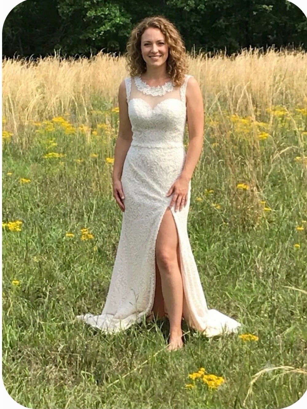 Cecily Brown by David’s bridal Ivory Lace Bridal Wedding dress size 6.